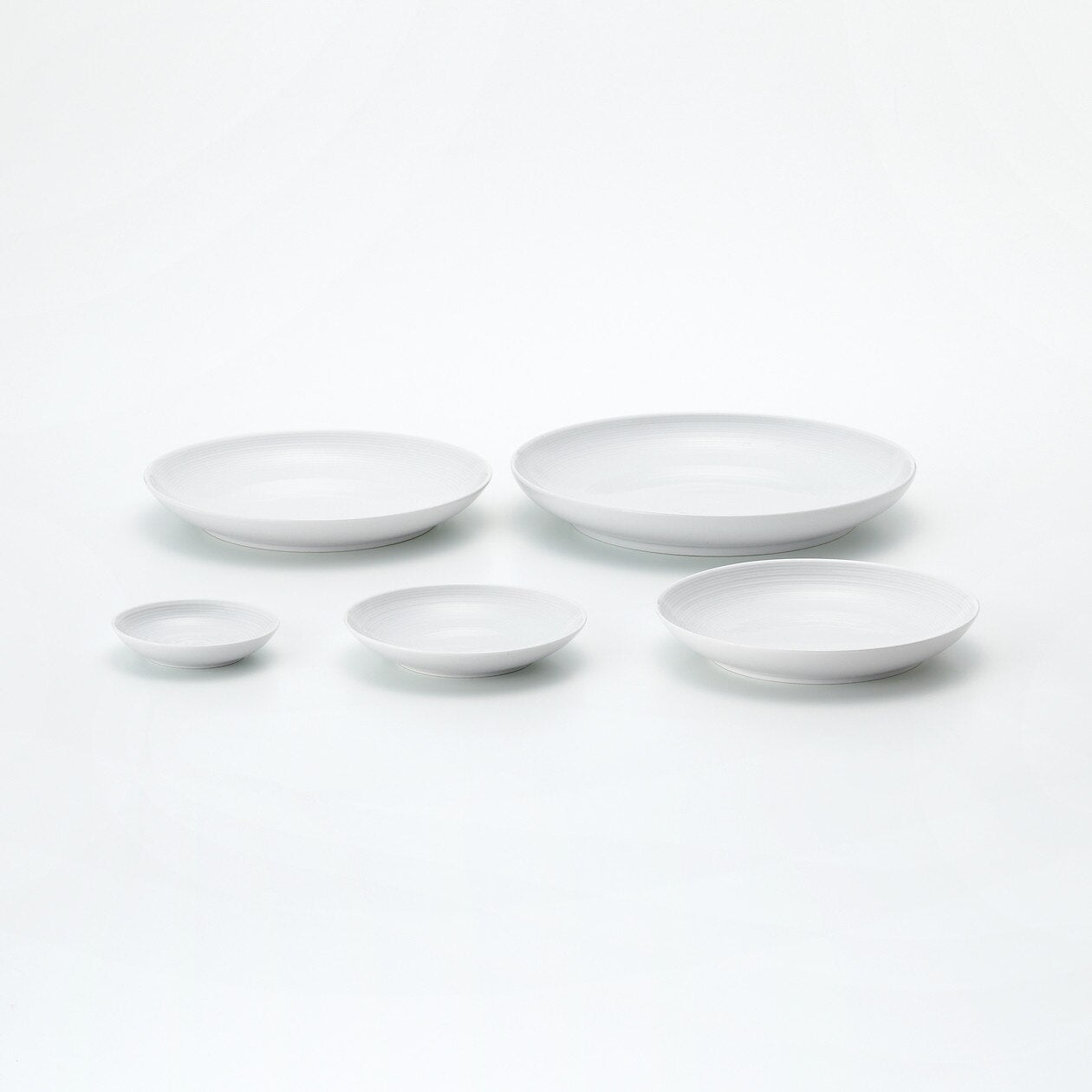 Hakuji White porcelain plate, extra large
