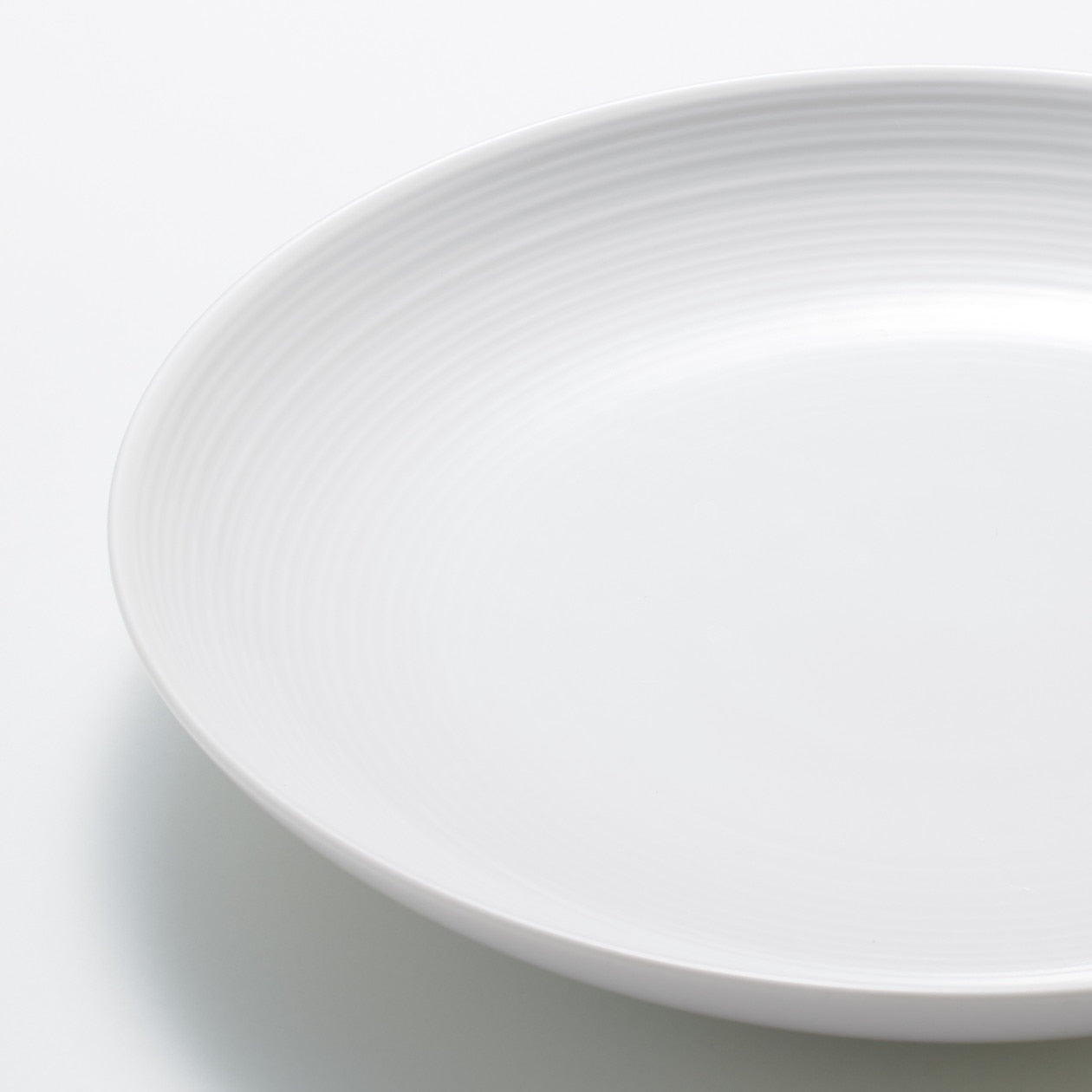 Hakuji White Porcelain Dish Medium