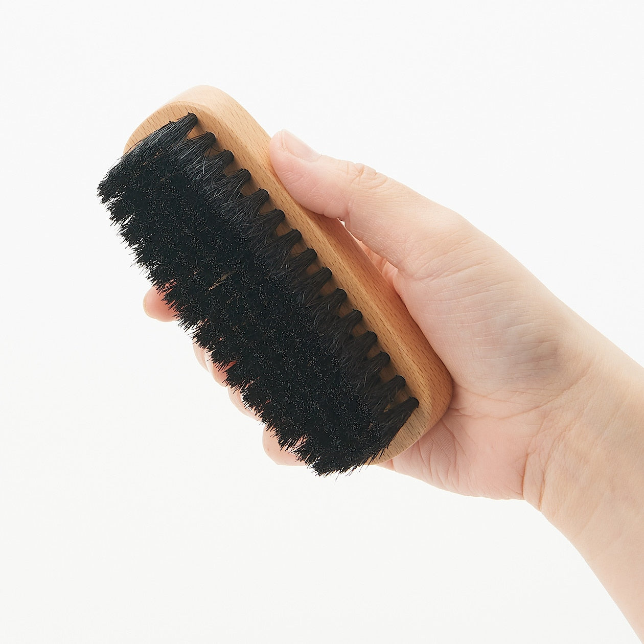 Beech wood combing brush, pig hair