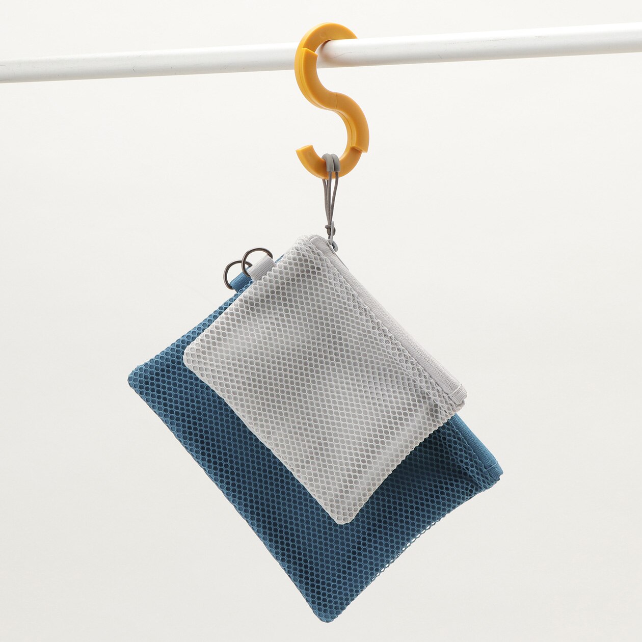 S-SHAPED HOOK GREY