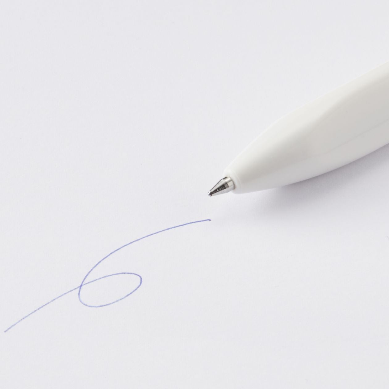 TRIANGULAR 3 COLOR BALLPOINT PEN