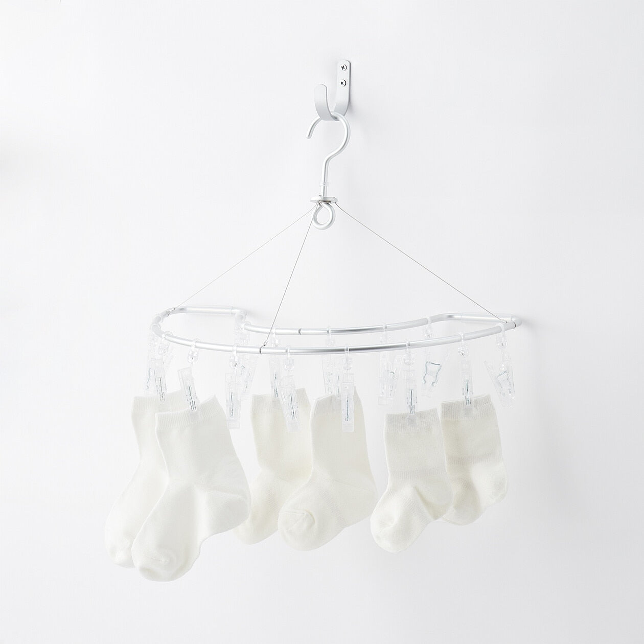 Aluminium Square Hanger Semicircular Shape 16 Pegs