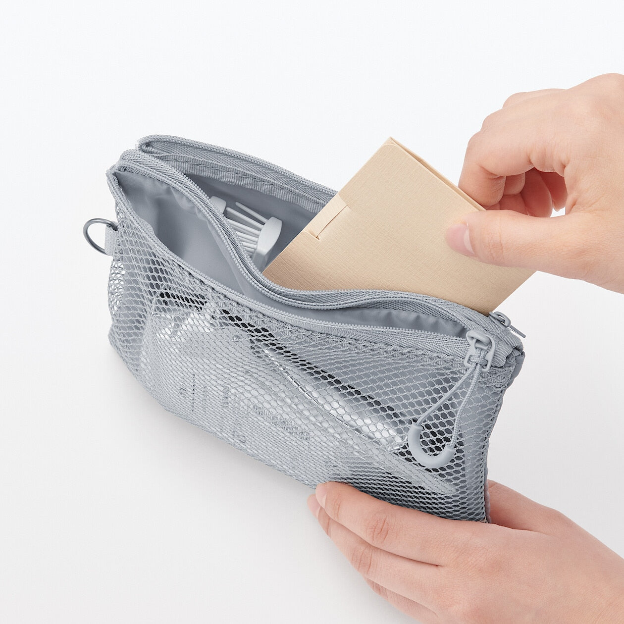 Polyester Two‐zipper Case M