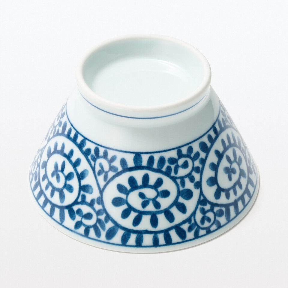Hasami Ware Porcelain Rice Bowl ‐ Arabesque Pattern