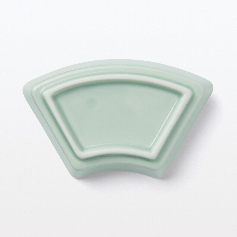 Hasami Ware Porcelain Fortune Plate ‐ Fan