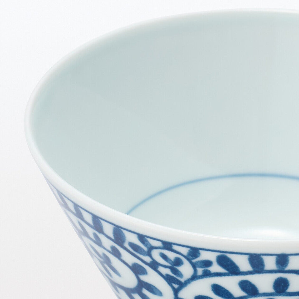 Hasami Ware Porcelain Rice Bowl ‐ Arabesque Pattern