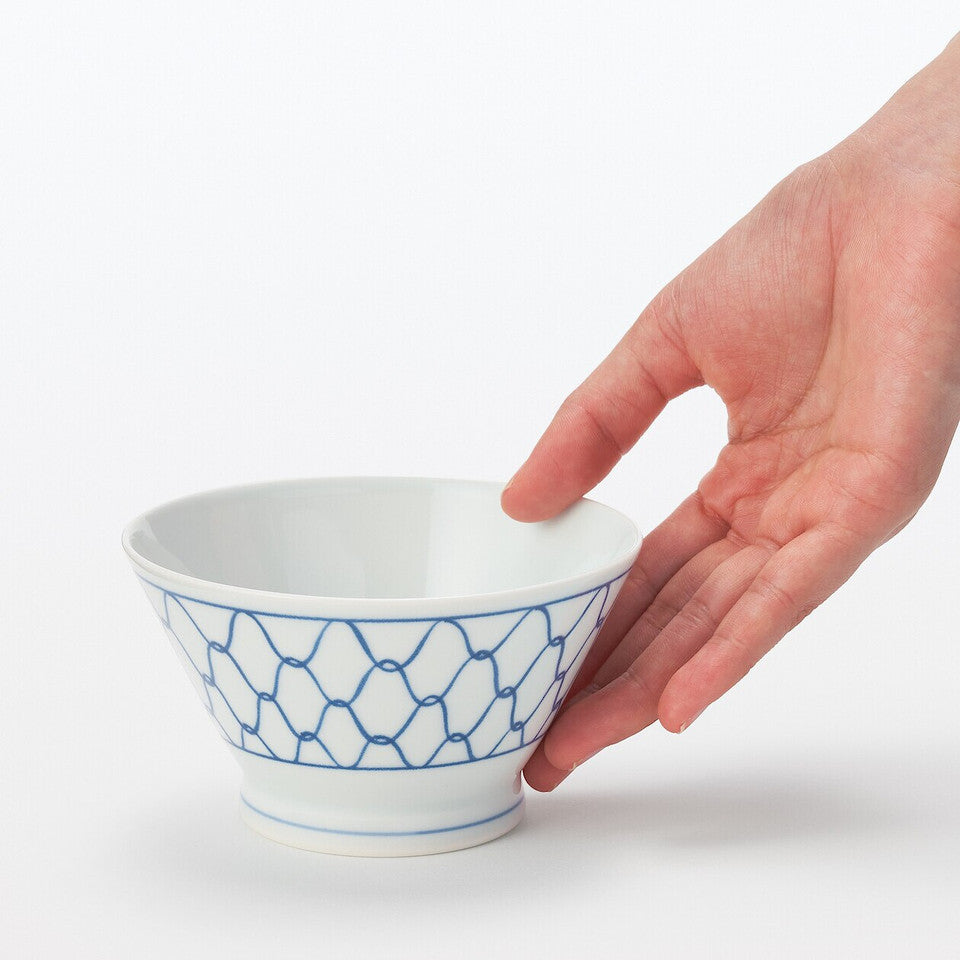 Hasami Ware Porcelain Rice Bowl ‐ Mesh Pattern