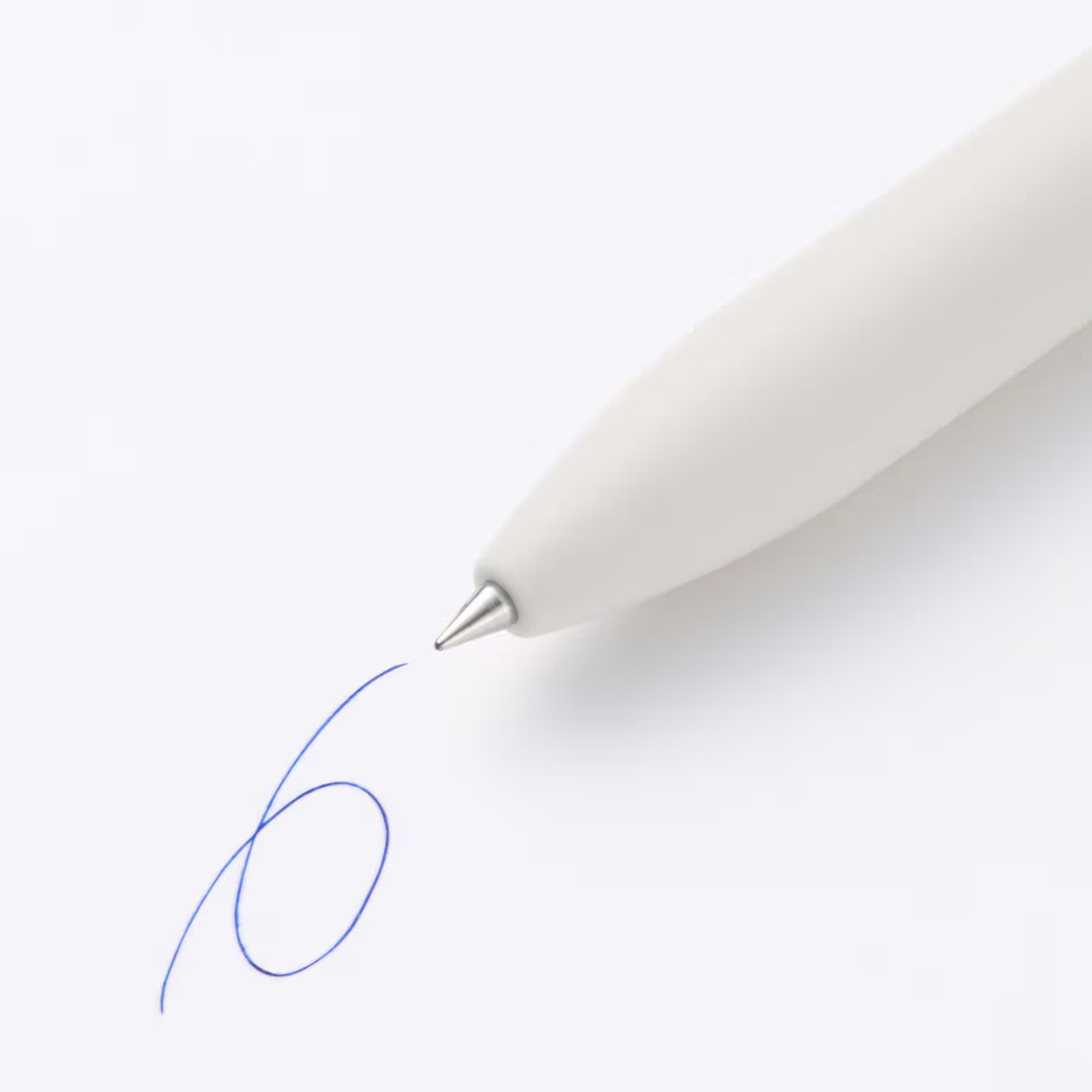 Muji Smooth-Writing Oil-Based Ballpoint Pen – Set of 3 or 6 (Black, Blue, Red)