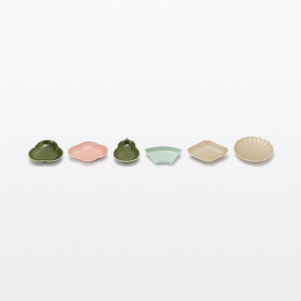 Hasami Ware Porcelain Fortune Plate ‐ Fan