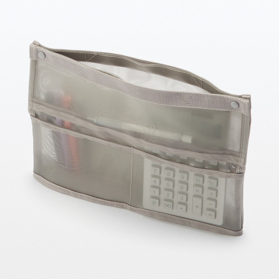 Nylon mesh Self‐standing pouch.