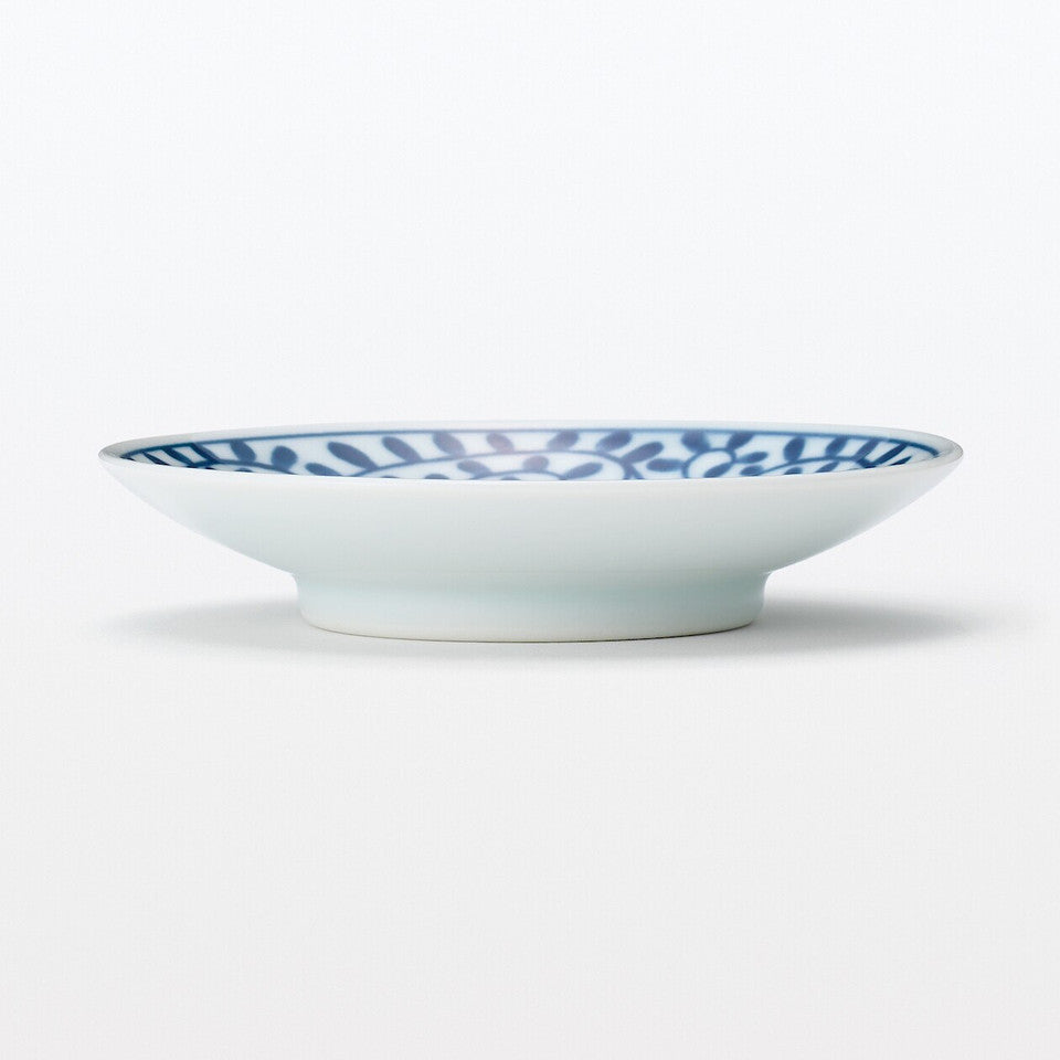 Hasami Ware Porcelain Plate ‐ Arabesque Pattern