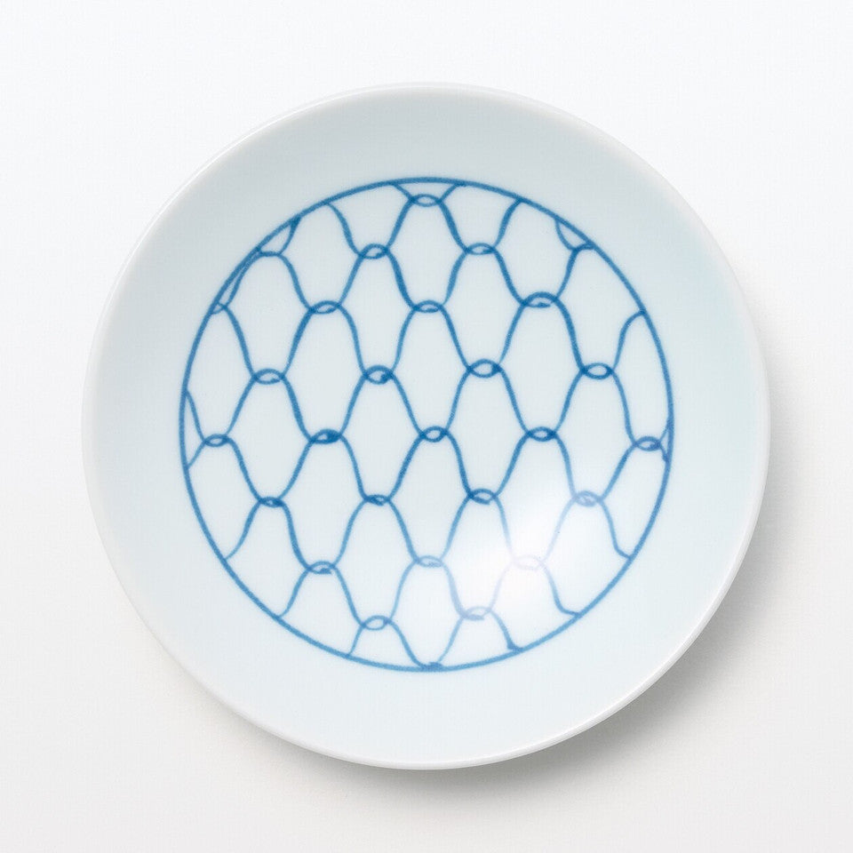 Hasami Ware Porcelain Plate ‐ Mesh Pattern