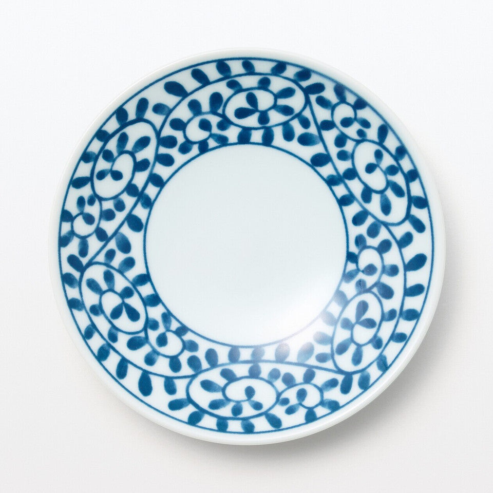 Hasami Ware Porcelain Plate ‐ Arabesque Pattern