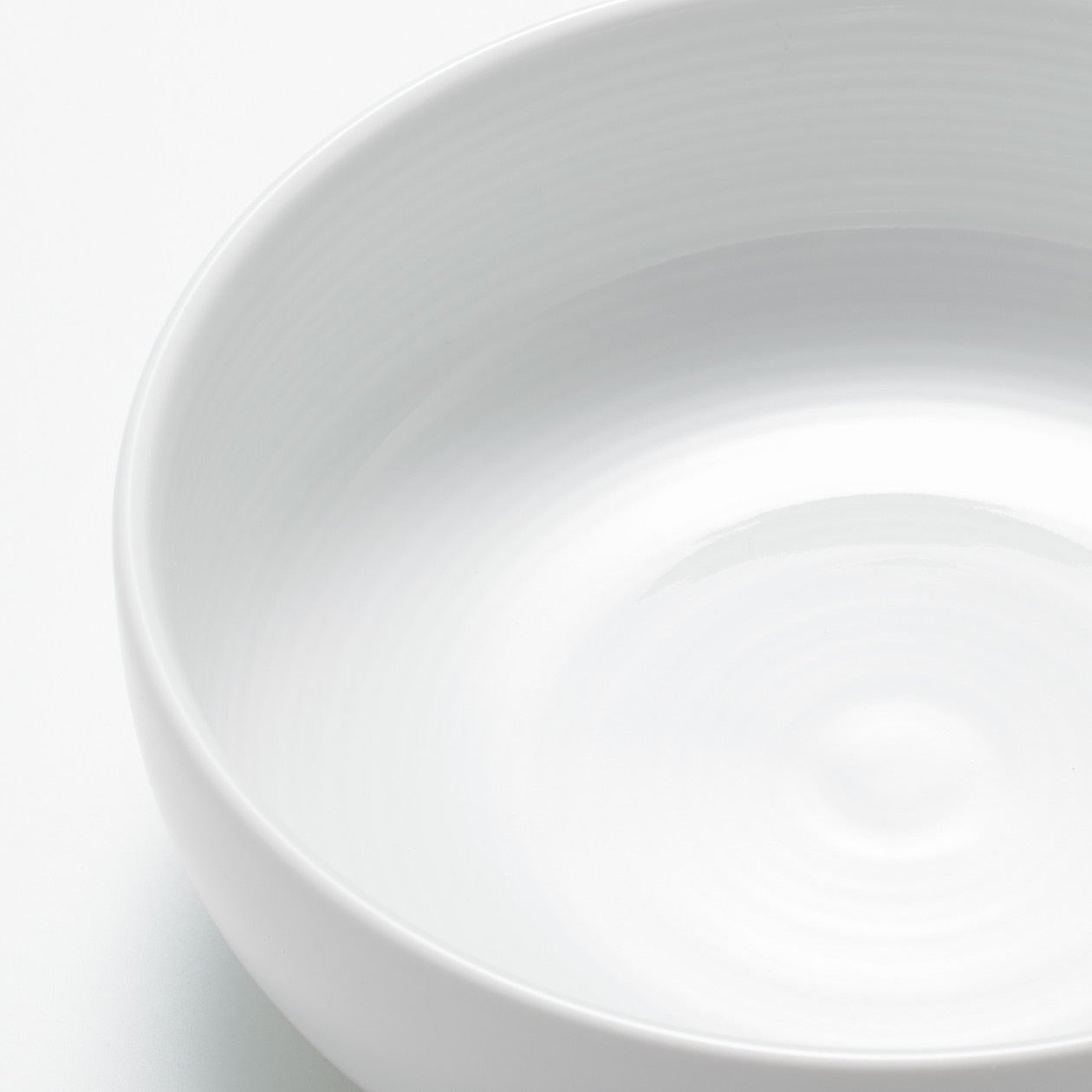 HAKUJI White porcelain shallow bowl, small