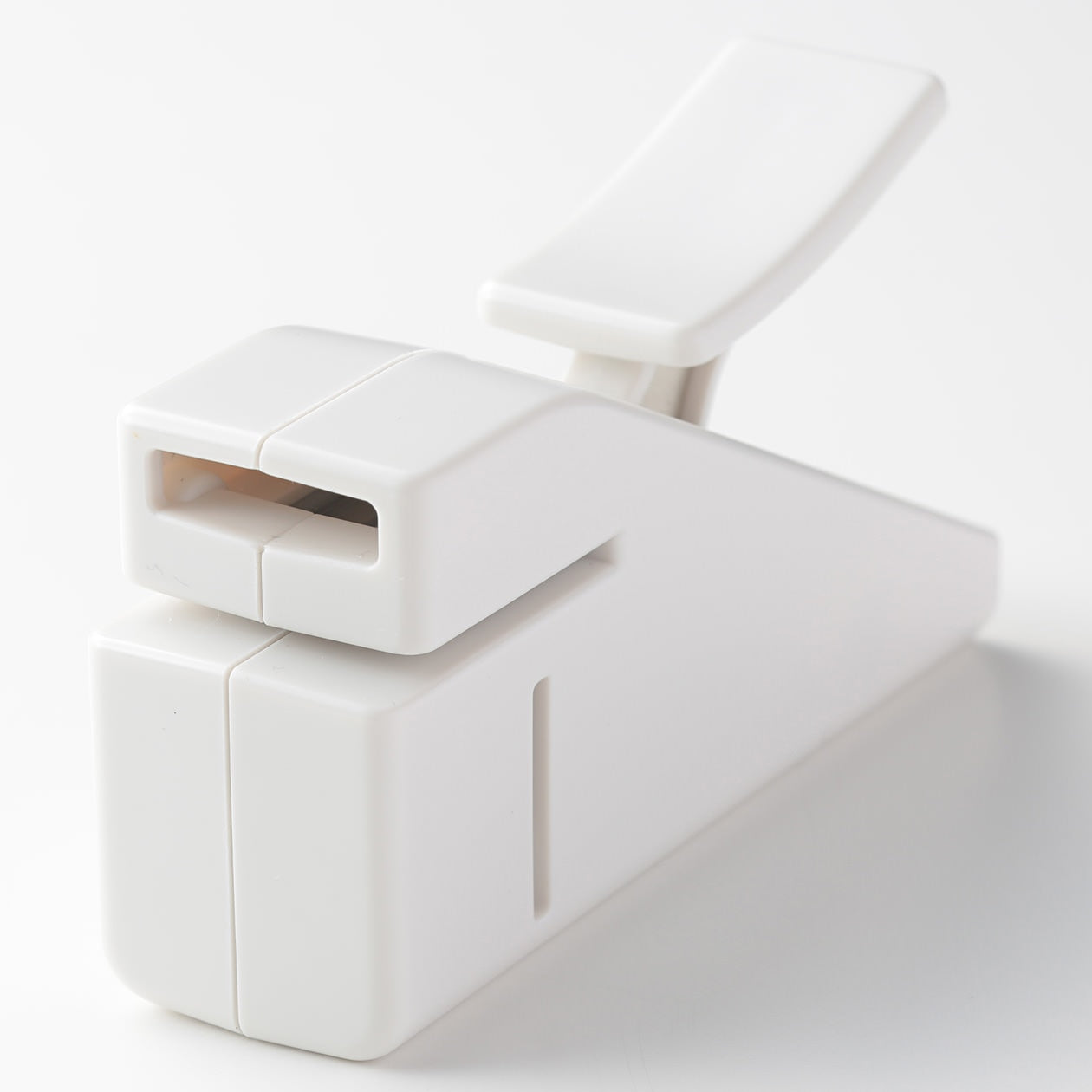 STAPLER WITHOUT STAPLES