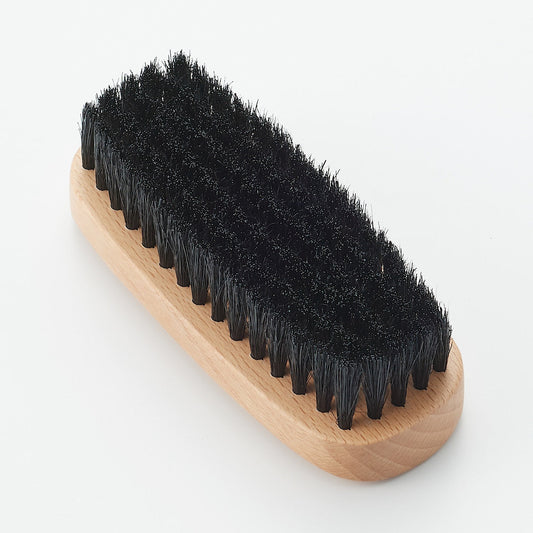 Beech wood combing brush, pig hair