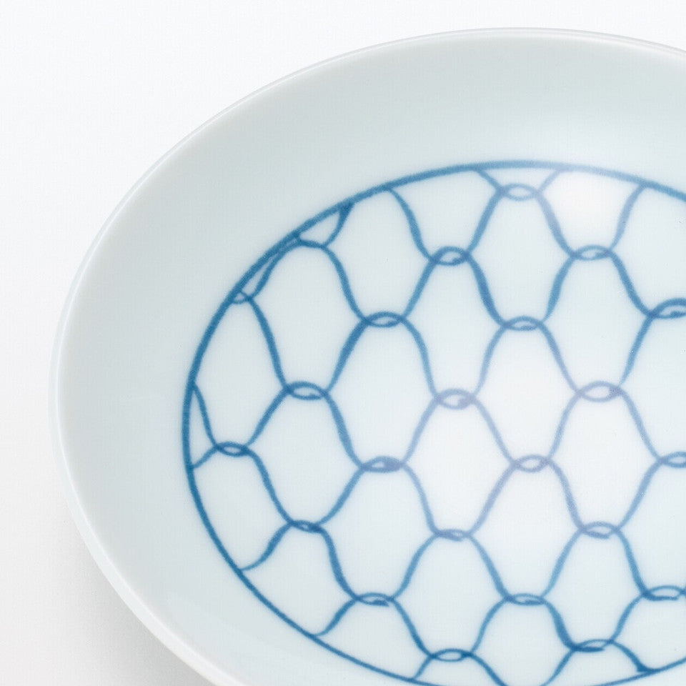 Hasami Ware Porcelain Plate ‐ Mesh Pattern